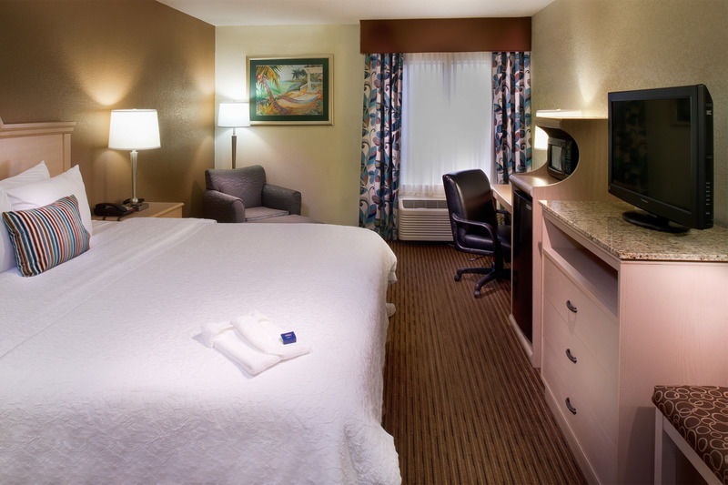 Hampton Inn Hilton Head Хилтон-Хед-Айленд Экстерьер фото