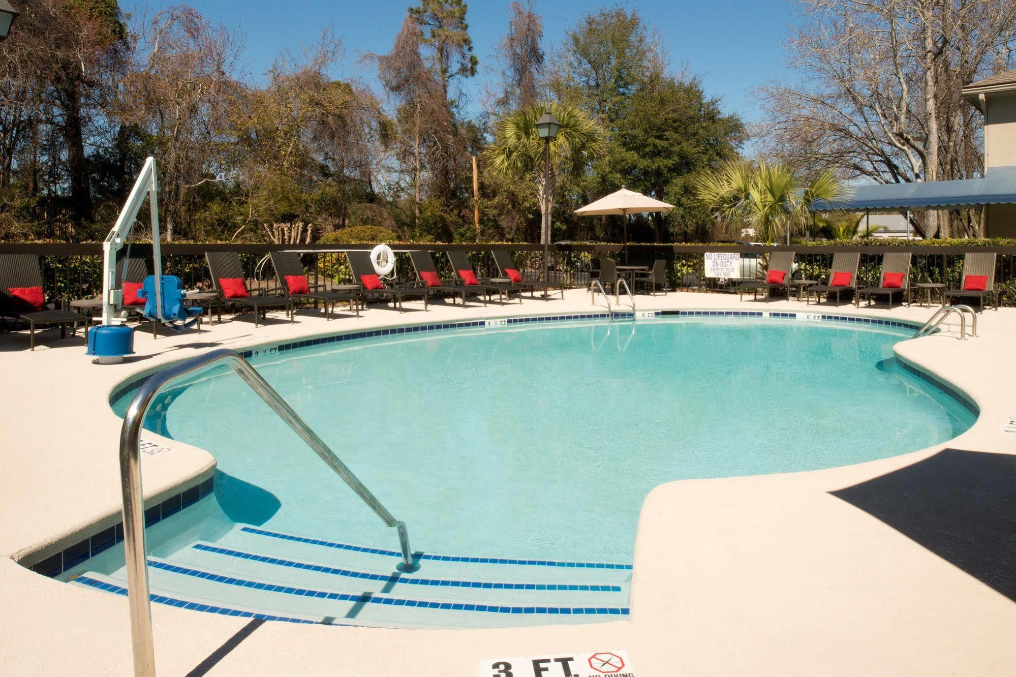 Hampton Inn Hilton Head Хилтон-Хед-Айленд Экстерьер фото